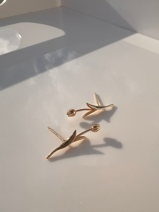 Fields of Gold Tulip Earrings